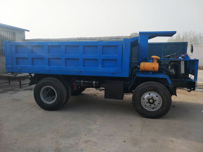 山東礦用運(yùn)輸車(chē)12噸