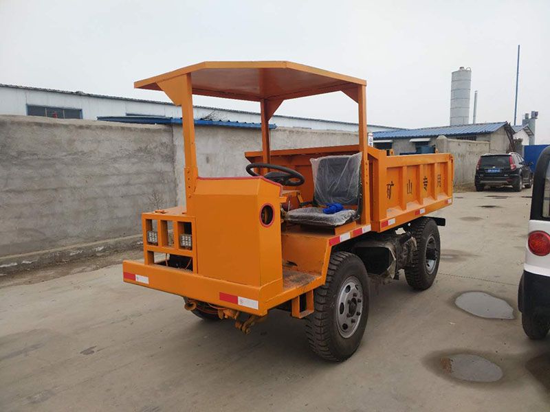 礦用運(yùn)輸車(chē)
