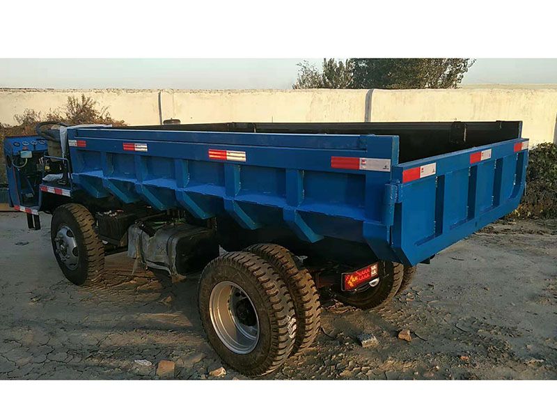 超低礦用運(yùn)輸車(chē)