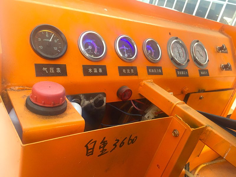 10噸礦用運(yùn)輸車