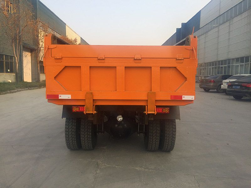 10噸礦用運(yùn)輸車